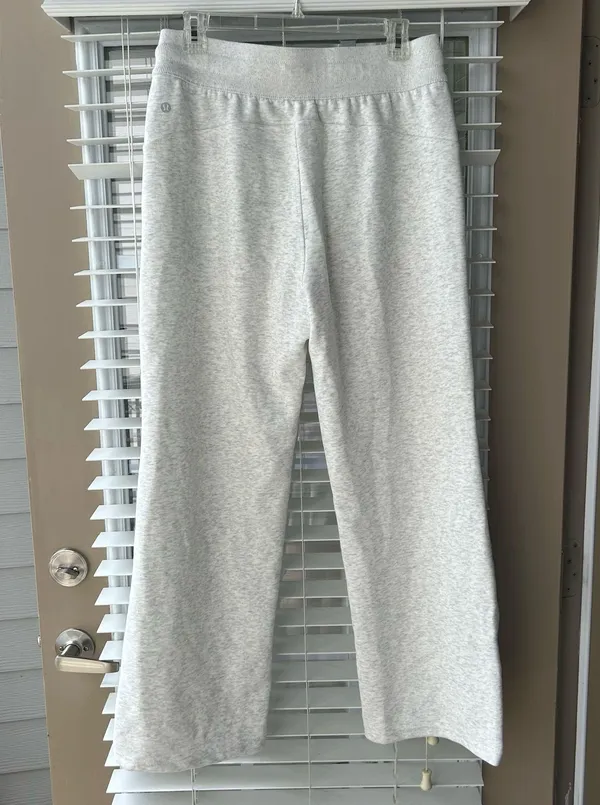 Scuba marble gray sweatpants Size XXL BUT FITS LIKE A 10 - Image 4