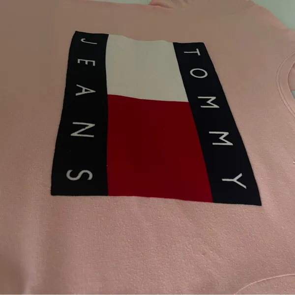 Tommy Hilfiger Pink Graphic Tee size S - Image 3
