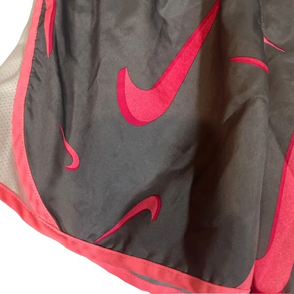Nike Dri Fit Standard Fit Gray & Pink Nike Logo Athletic Shorts Women Sz L - Image 3