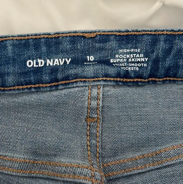 Old Navy Jeans - Image 3