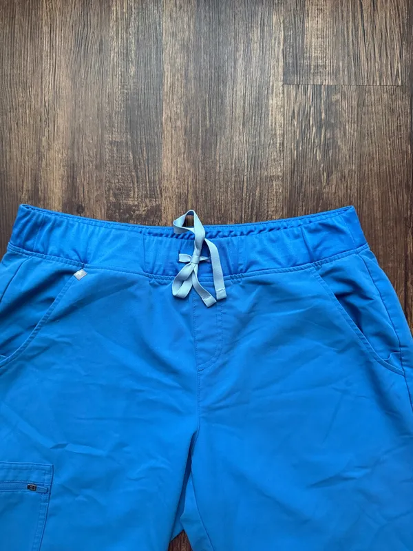FIGS Women’s Capri Blue Zamora Jogger Scrub Pants Hospital Nursecore - Size L - Image 5