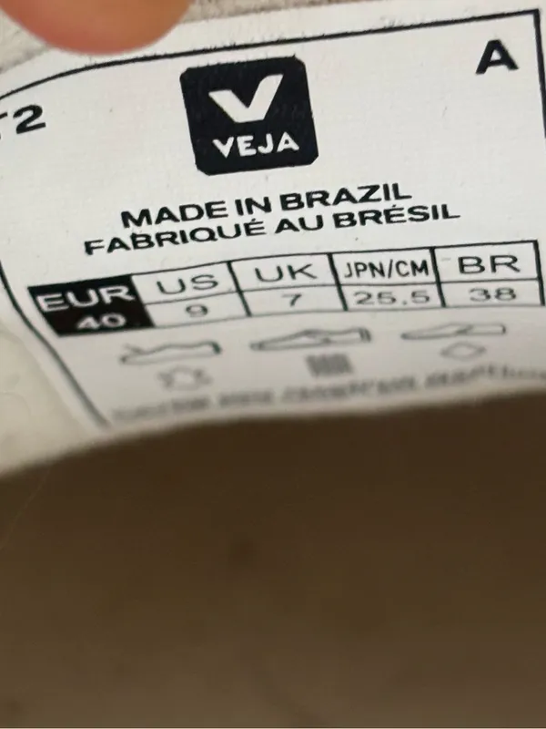 Veja Recife Sneaker In Extra White & Emeraude - Image 10