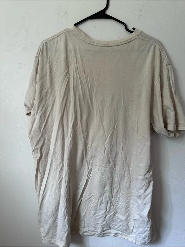 Crewneck Graphic T-Shirt in Light Gray - Image 4