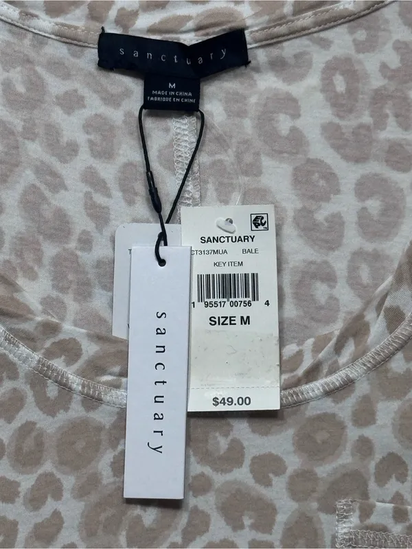 Sanctuary Women's Bale Traveler Leopard Print Scoop Neck Pullover T-Shirt. nwt - Image 4