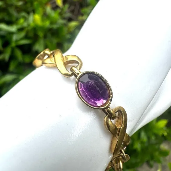 Vintage Avon purple and gold tone infinity link bracelet - Image 4