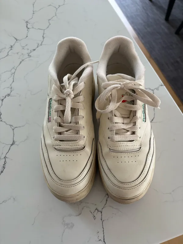 Reebok sneakers - Image 3