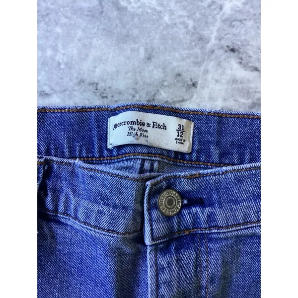 Abercrombie & Fitch The Mom High Rise Jeans Medium Wash Blue Size 31 12 Regular - Image 2