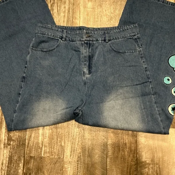 Stylish Blue Embroidered Women's Jeans Size Large - Image 2