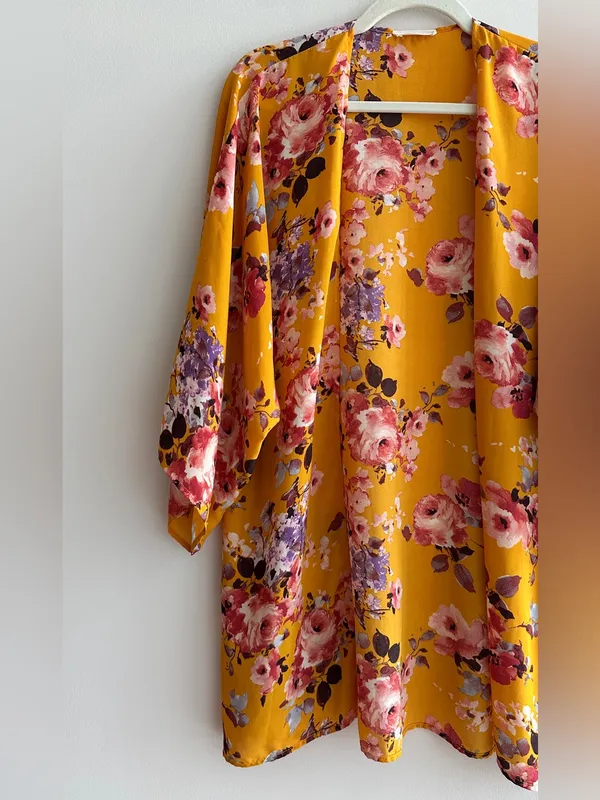 ADORA Golden Yellow Floral Bolero/Kimono Jacket/Cardigan, Size Small - Image 2