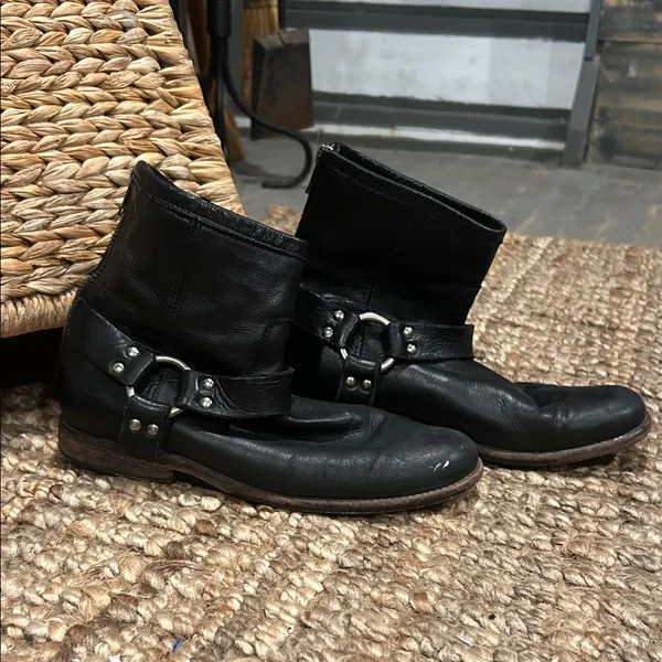 Frye Phillip Harness Short Ankle Boots Womens Size 7.5B Black Leather Zip Moto - Image 2