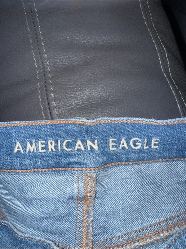 American Eagle Highest Rise ‘90s Boyfriend Shorts Size 4 (fits like a 6) - Image 2