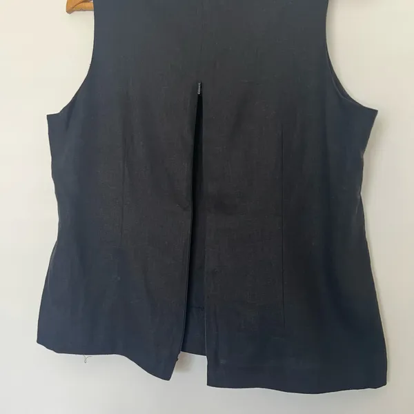 Vintage Dress Barn Black Linen Embroidered Sleeveless Blouse - Image 6