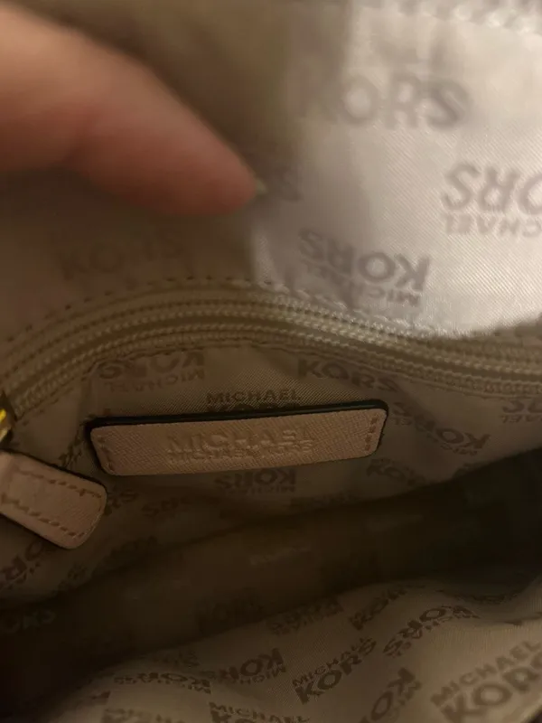 Michael Kors Pink Crossbody Purse - Image 7