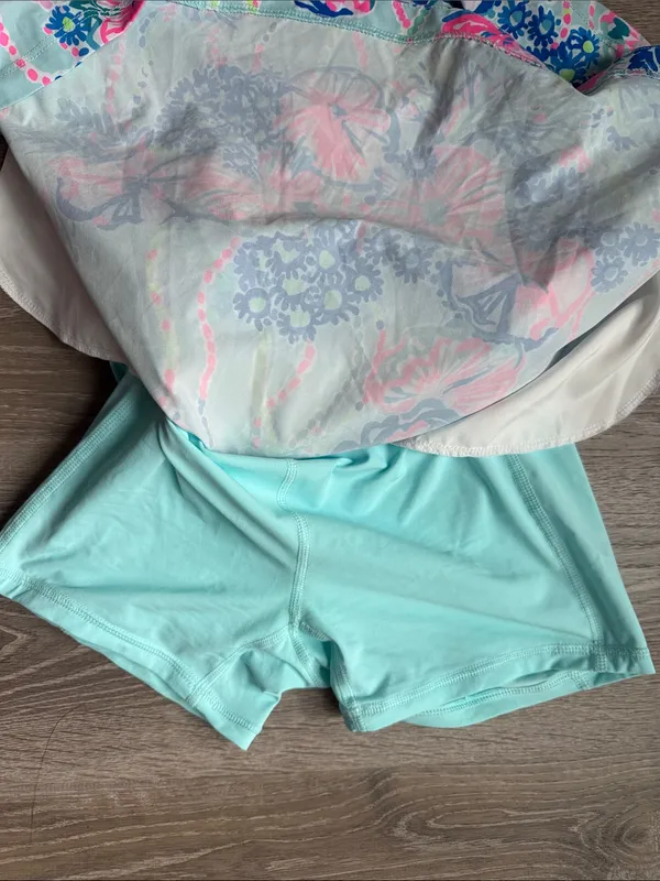 Lilly Pulitzer Luxletic Run Around Skort Small - Image 4