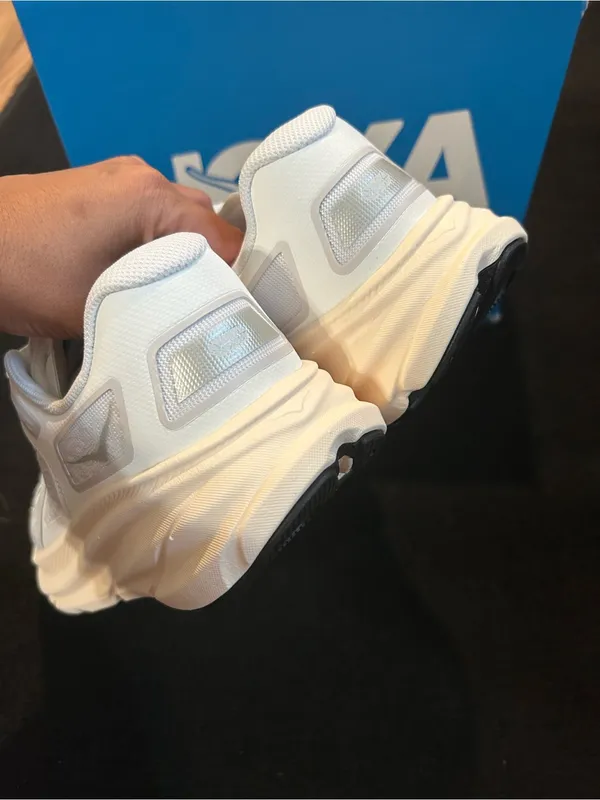 HOKA Clifton white athletic training running lace up shoes sneakers sz 7 new - Image 4