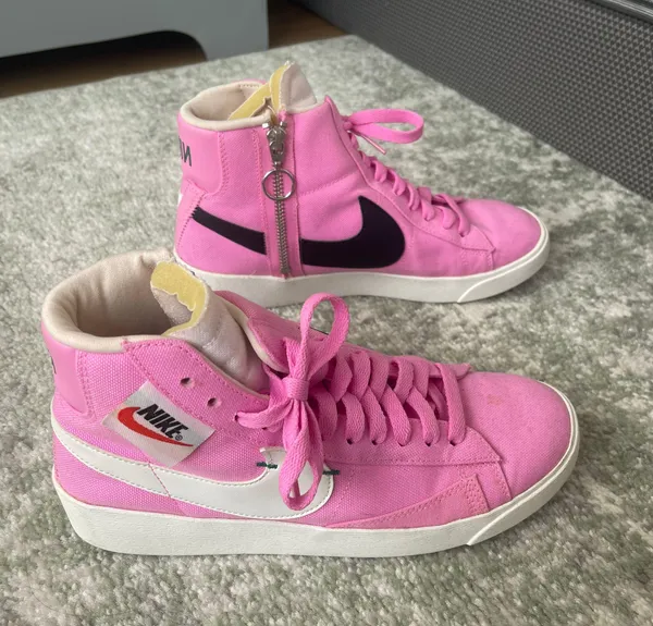 Nike Hot Pink Blazers - Image 2