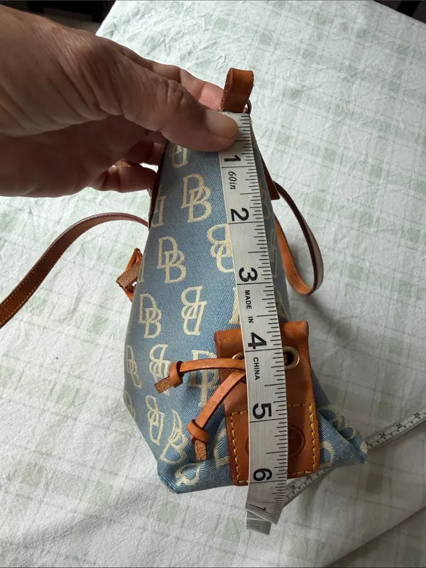 Dooney & Bourke Light Blue Canvas Shoulder Bag with Tan Leather Trim - Image 10