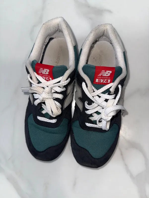 New Balance unisex Navy & Green Sneakers with White Accents - Image 4