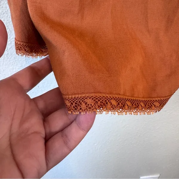 Built By Dreamers Orange Lace Trim Camisole Top Women M Feminine Delicate Blouse - Image 2