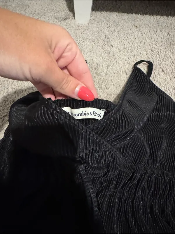 Abercrombie & Fitch Black V-Neck Drawstring Cami - Image 2