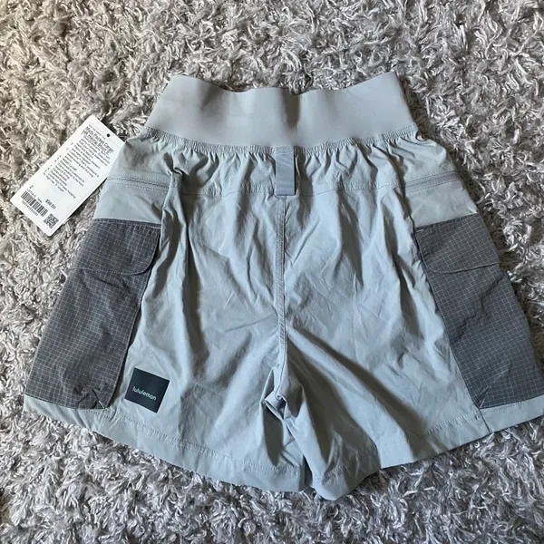 Lululemon Multi-Pocket Cargo High-Rise Hiking Short 5” - Image 8