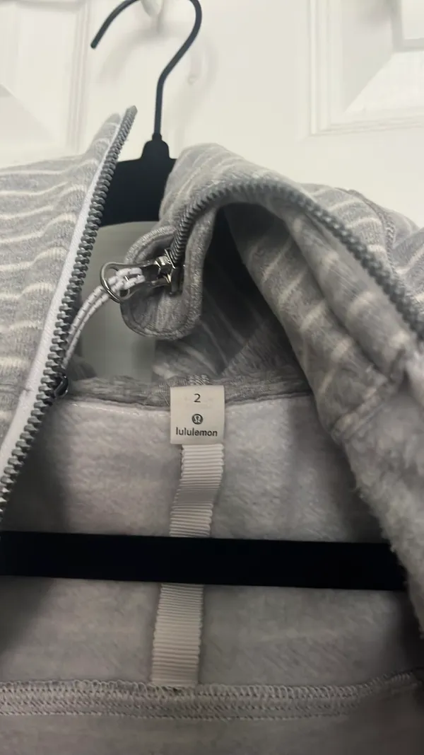 Lululemon Gray Striped Hooded Vest - Image 3