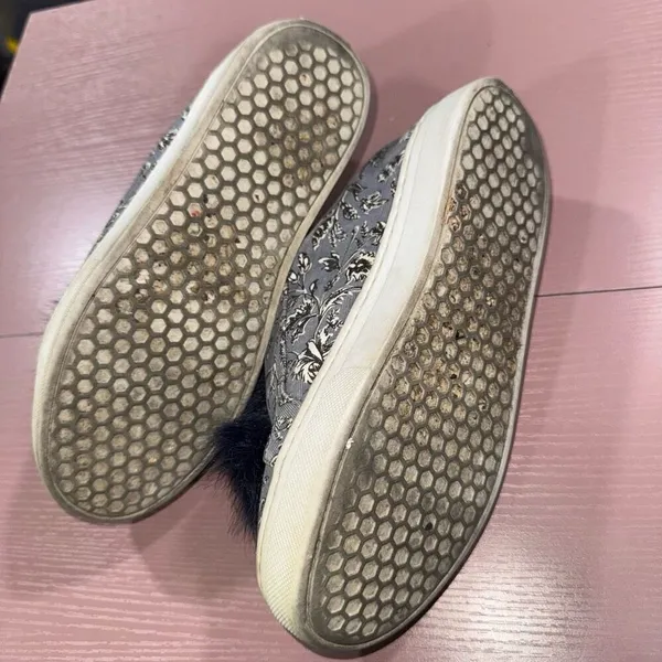 Sam Edelman Leya Sneakers with Navy Faux Fur Size 6 - Image 4