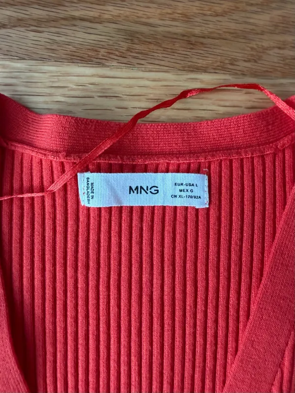 Mango Red Ribbed Fitted Button Front Cardigan Top M - Image 3