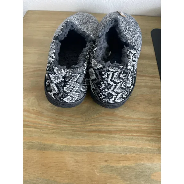 NWT Born Knit Sherpa Black and Gray Comfy Slip On Aztec Slippers Womens Small 6 - Image 5