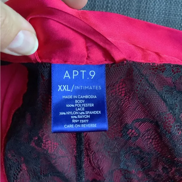 Apt. 9 Nice satin robe 🔥🔥 - Image 7