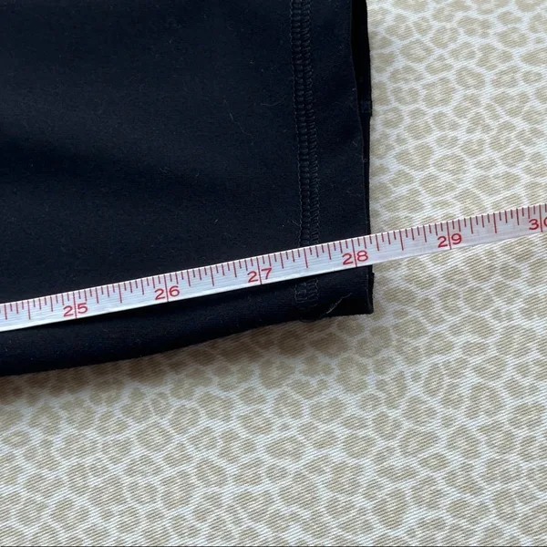 Old Navy Active Black Go-Dry Leggings with Sheer Panels size M - Image 6