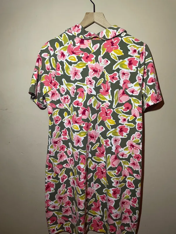Women’s Pink Floral Shift Dress - Image 2