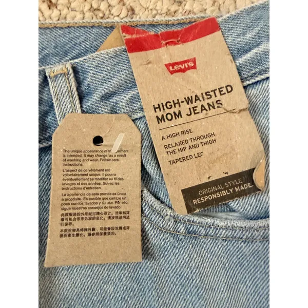 NWT Levi's High Waisted Mom Jeans Distressed Light Wash W29 L29 Grunge Y2K - Image 9