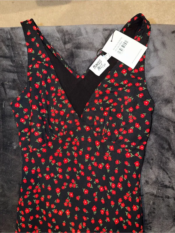 Princess Polly Nellie Maxi Dress Black/Red Floral Size 4 New with tag - Image 11