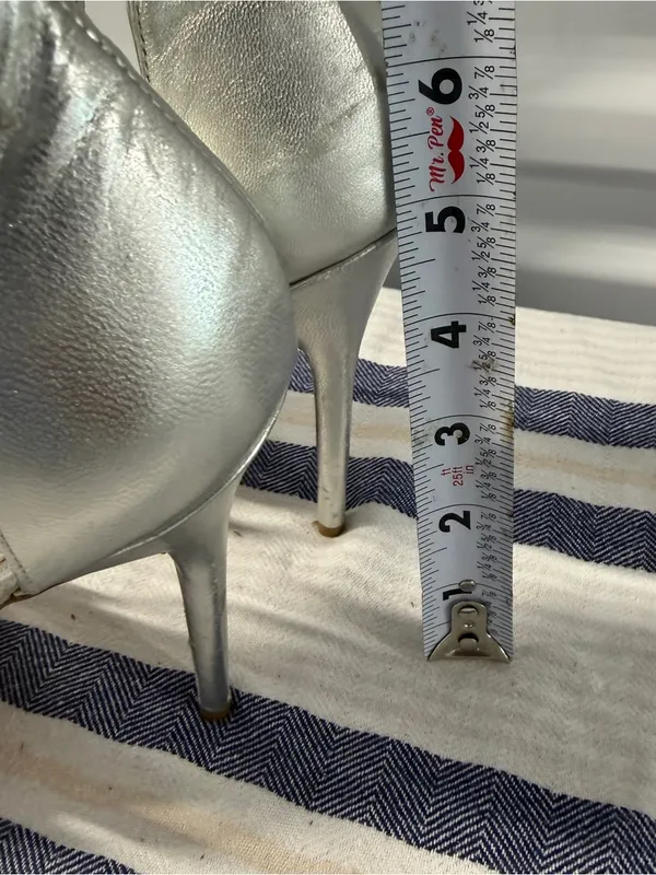 Badgley Mischka Silver Metallic Leather Strappy Stiletto Heels Evening Sandals - Image 12