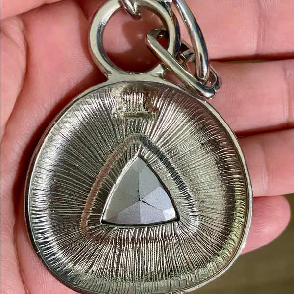 Vintage Silver Plated Pendant Necklace with Triangular Rhinestone - Image 4