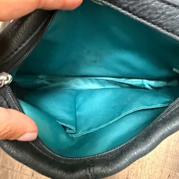 Coach Park Hobo Black Pebbled Leather Crossbody Bag Teal Lining Zip Top Purse - Image 4