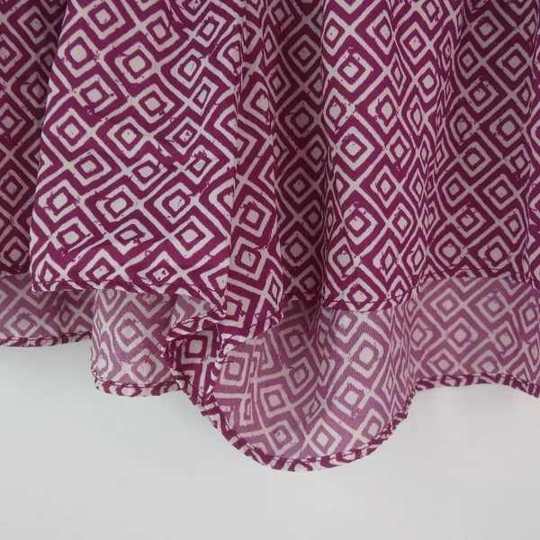 Old Navy M Cranberry White Diamonds Running Shorts - Image 8