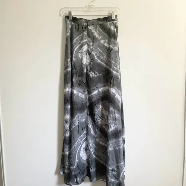 Gypsy Gorgeous Tie Dye Flowing Bohemian Hippie Festival Slit Maxi Skirt - Image 5