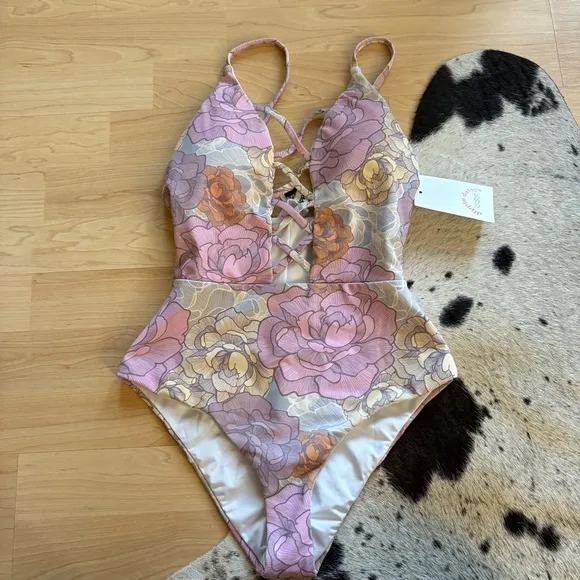 DIPPIN’ DAISY’S NWT‎ Bliss Floral Swimsuit One Piece Size Small - Image 4