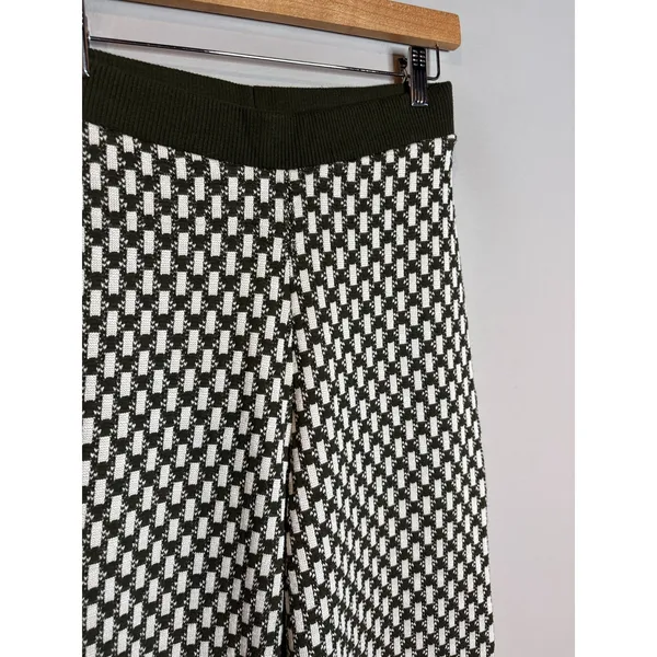 Zara dark green and cream patterned wide leg sweater pants - Image 5