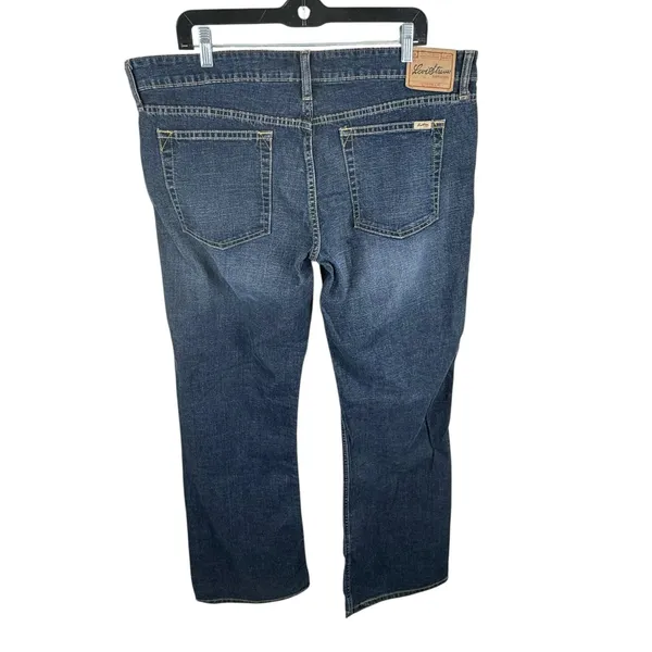 Levi Strauss Signature Medium Wash Stretch Low Rise Boot Cut Jeans‎ Junior's 17 - Image 2