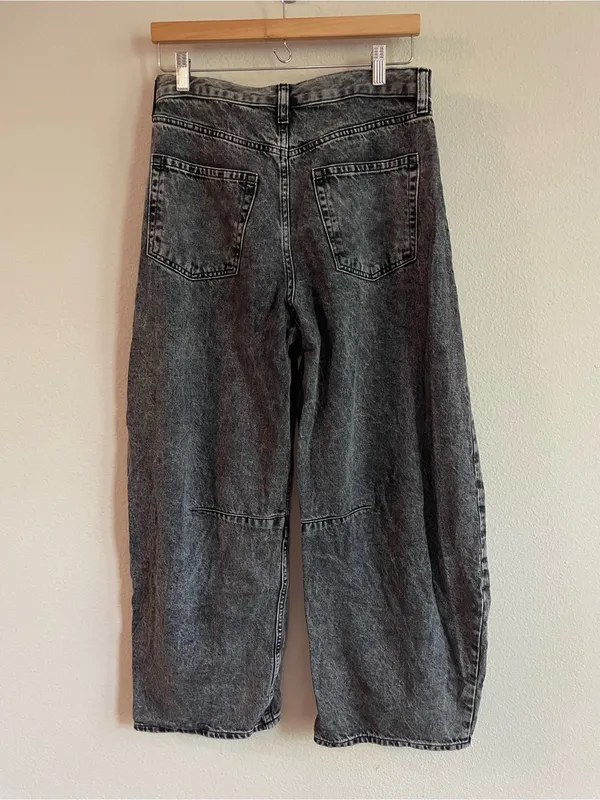 GAP Black High Waisted Ankle Length Horseshoe Jeans Size 27/4R - Image 6