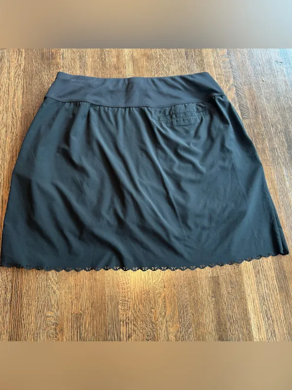 Greg Norman Black Skort Scallop Golf Tennis Active Pickleball Club Size Medium - Image 2