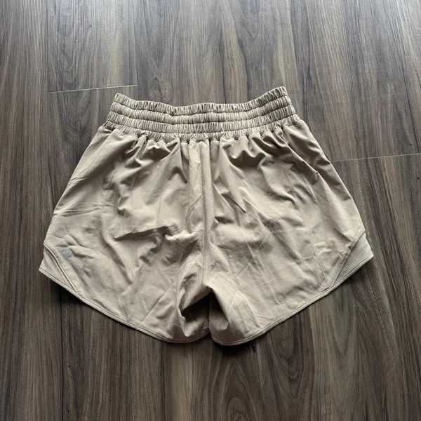 Lululemon Hotty Hot Shorts - Image 4