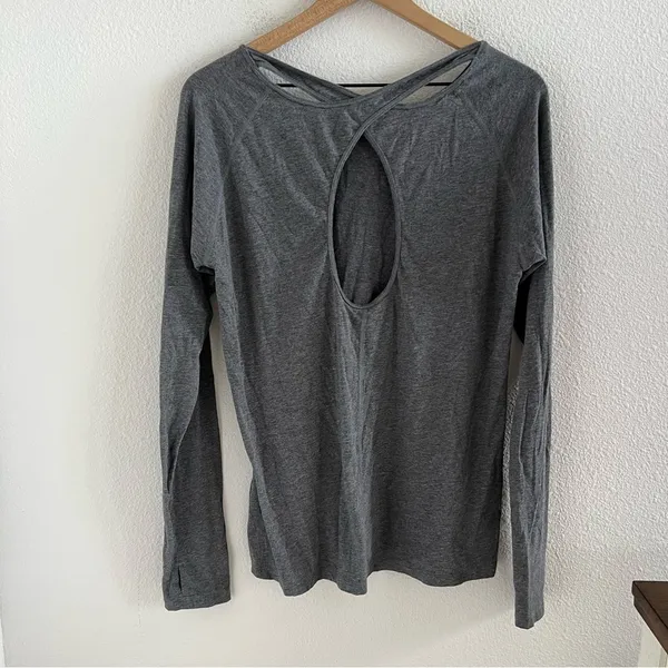 Under Armour Gray Long Sleeve Loose Heatgear Open Back Strappy Stretch Large - Image 3