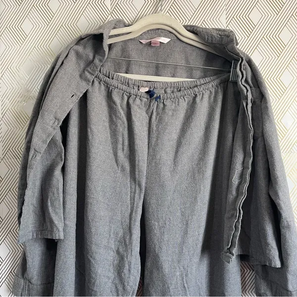 Victoria's Secret pajama Set SZ L - Image 2