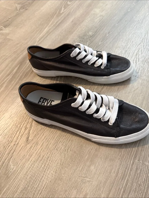 Frye Gia 8M Women’s Black Leather Low-Top Casual Sneakers with White Laces - Image 3
