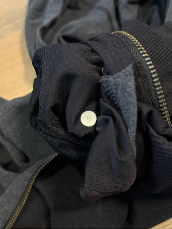Lululemon Om & Roam Pullover Hoodie Size 6 - Image 7