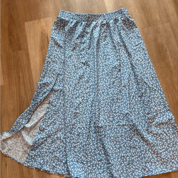 Floral Blue Midi Skirt with‎ Slit Size 2X - Image 3